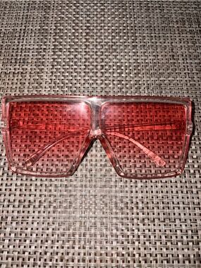 Trendy Oversized Clear Frame Sunglasses with Red Gradient Lenses